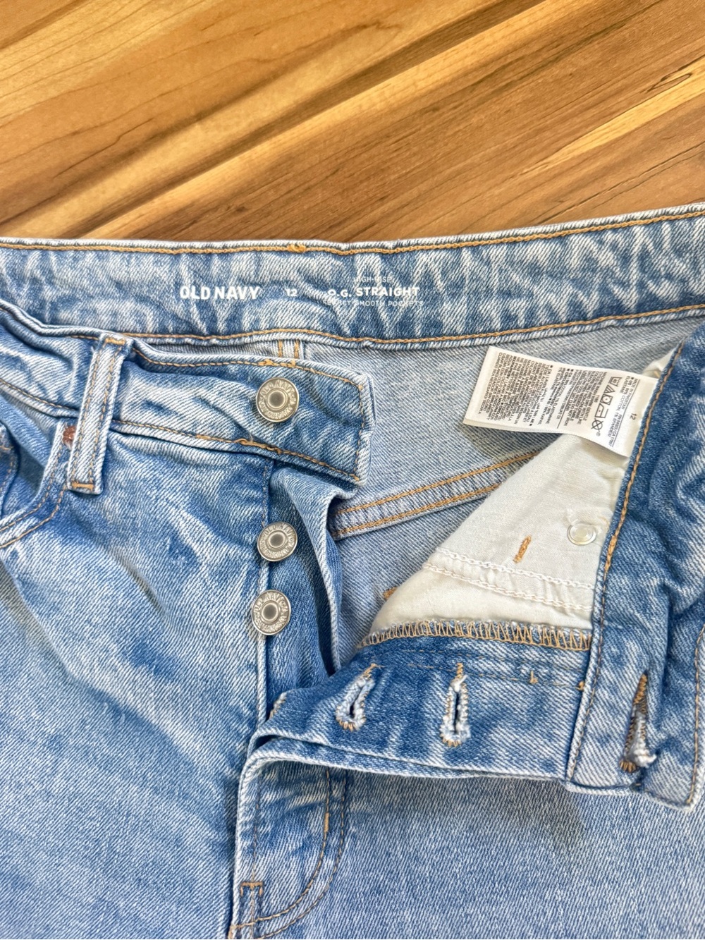 Old Navy High-Rise O. G. Straight Jean Shorts (Size 12) - Picture 3 of 4
